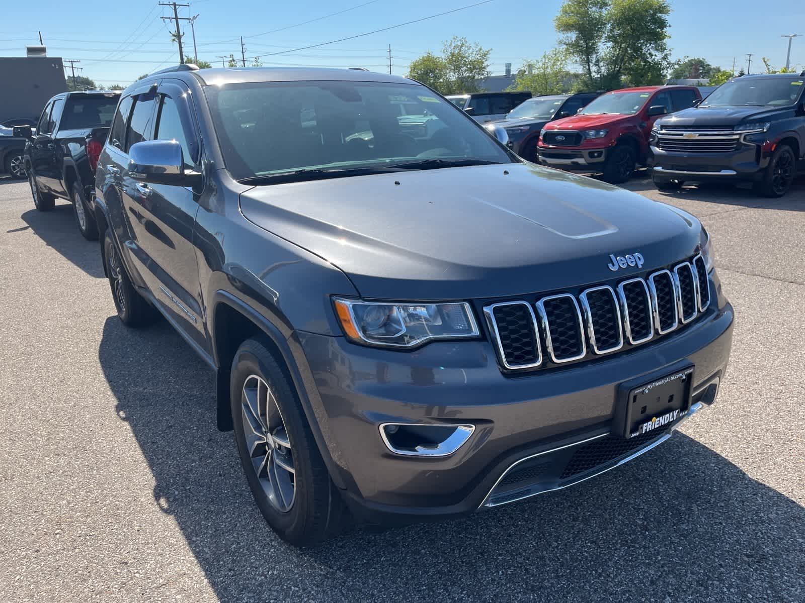 Thumbnail: 2017 Jeep Grand Cherokee - 17