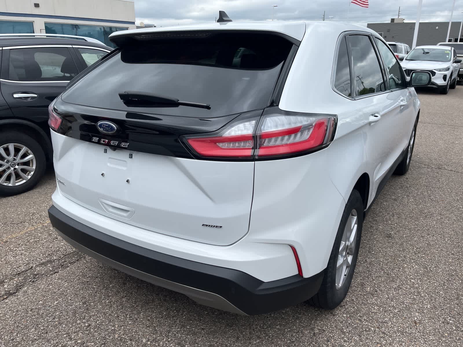 Thumbnail: 2024 Ford Edge - 12