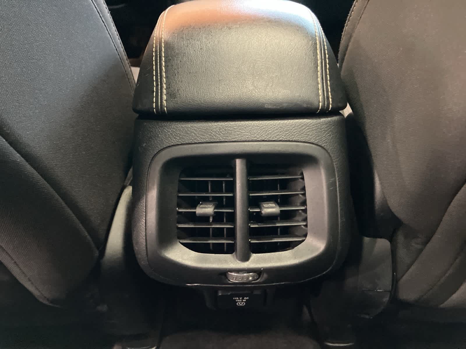 Thumbnail: 2016 Jeep Cherokee - 29