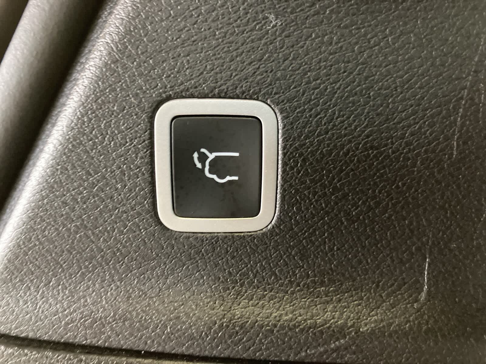 Thumbnail: 2025 Chrysler Pacifica - 33