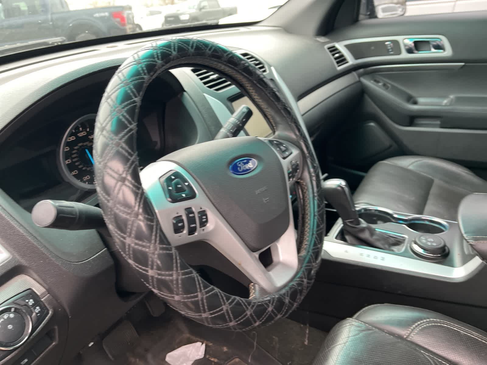 Thumbnail: 2015 Ford Explorer - 27