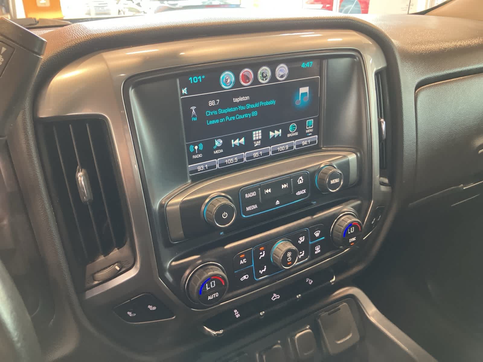 Thumbnail: 2016 Chevrolet Silverado 1500 - 18