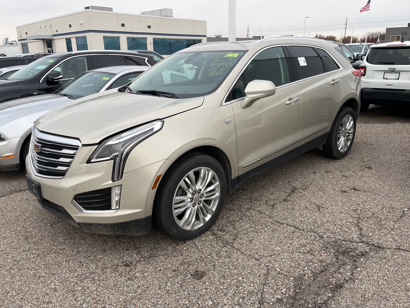 Thumbnail: 2017 Cadillac XT5 - 6