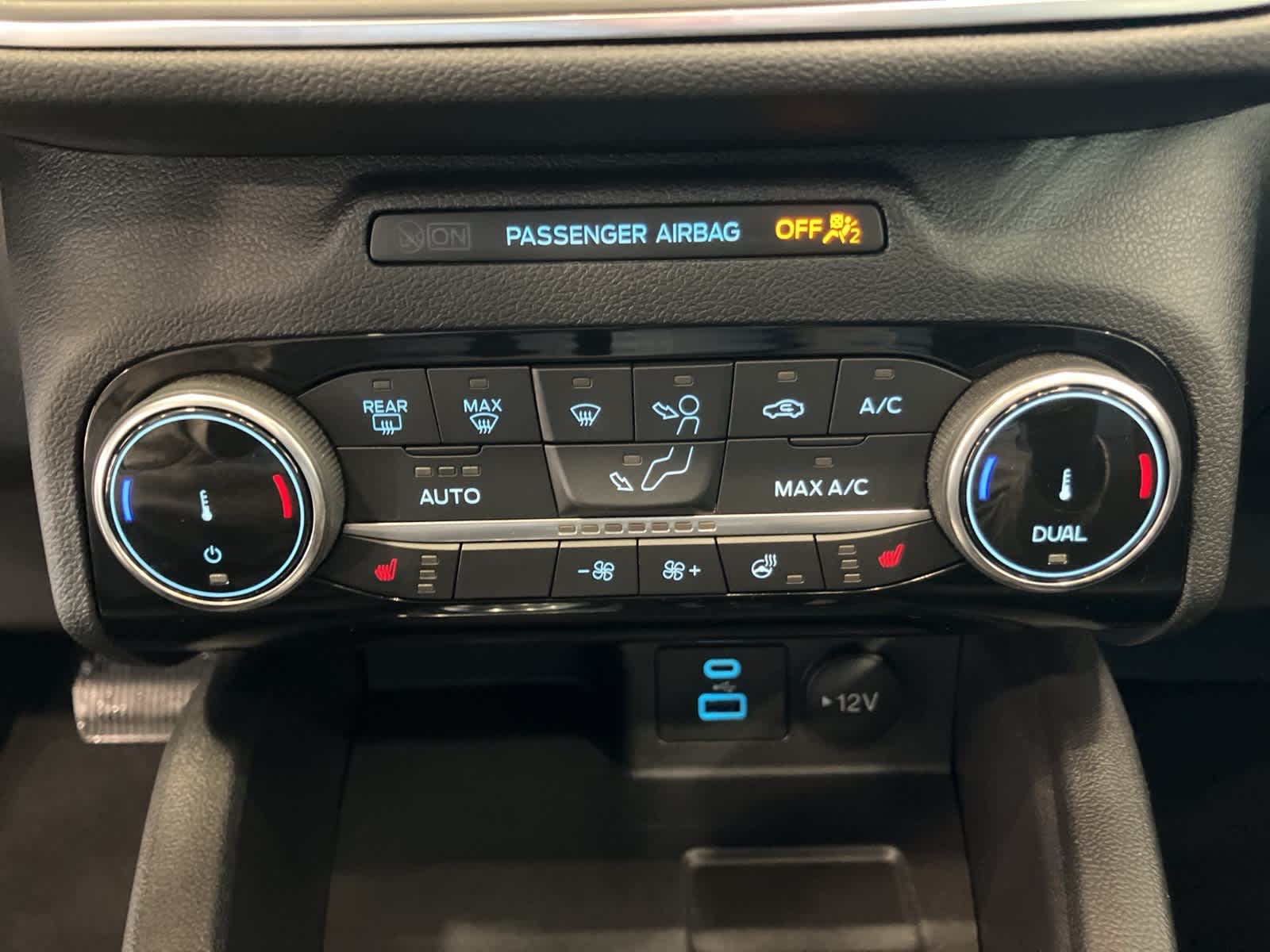 Thumbnail: 2022 Ford Escape - 21