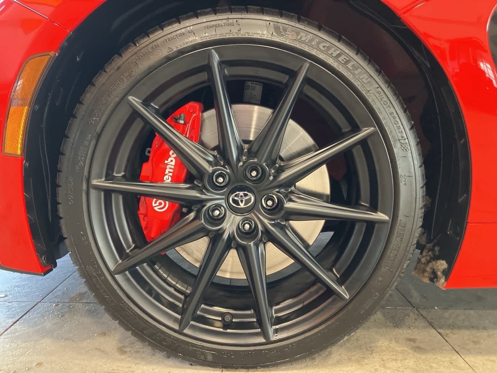 Thumbnail: 2025 Toyota GR86 - 9