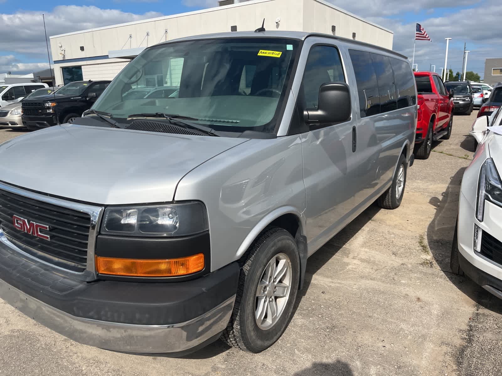 Thumbnail: 2014 GMC Savana - 4