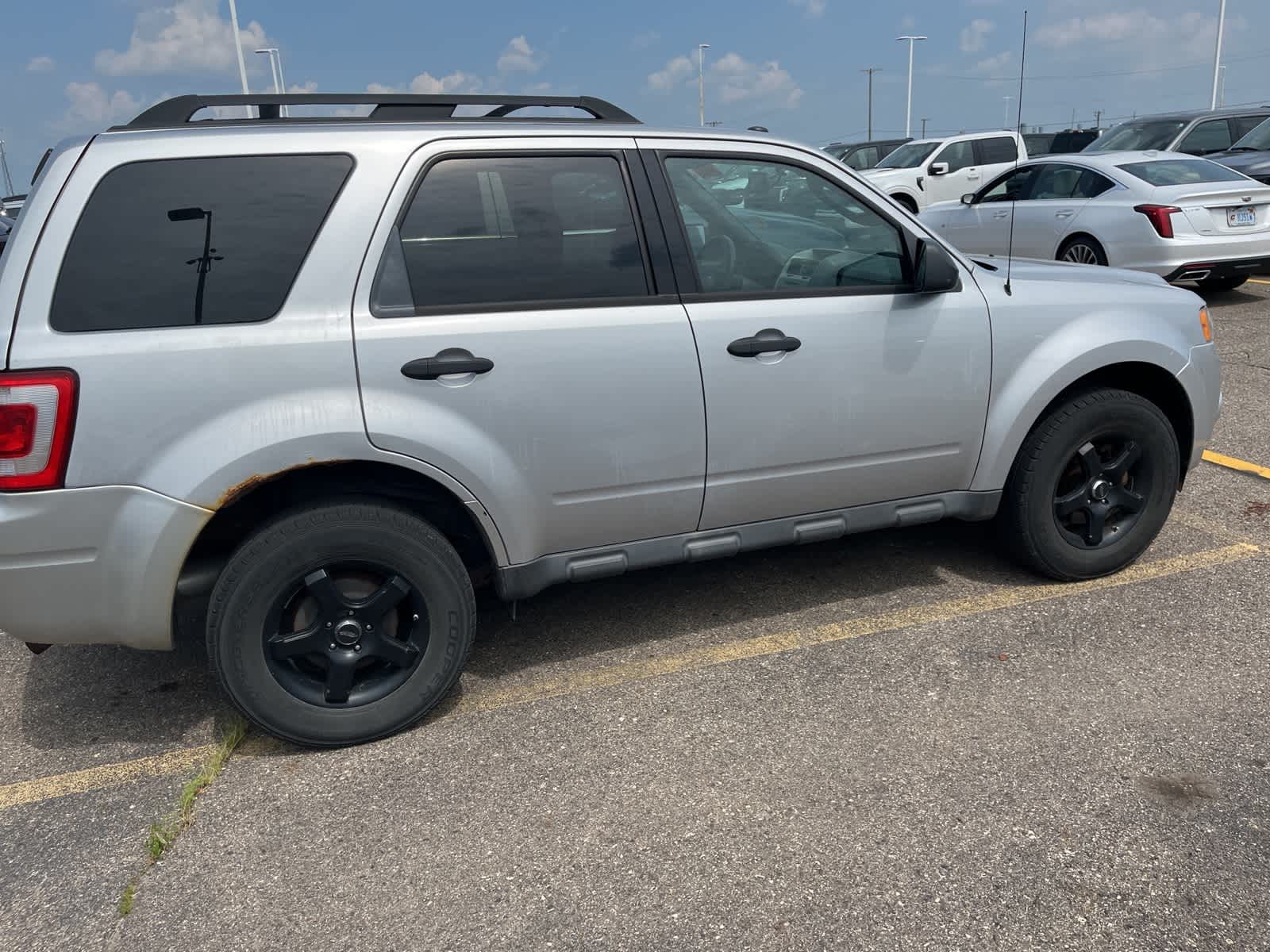 Thumbnail: 2011 Ford Escape - 12