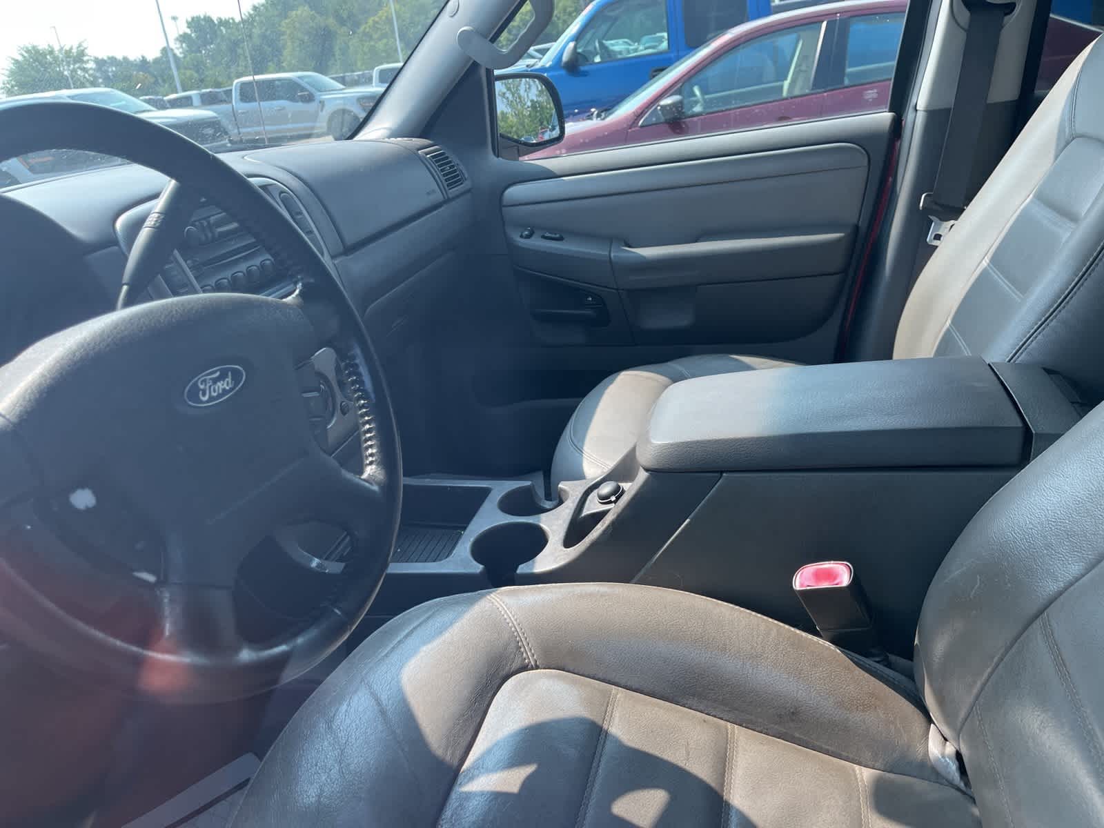 Thumbnail: 2004 Ford Explorer - 22