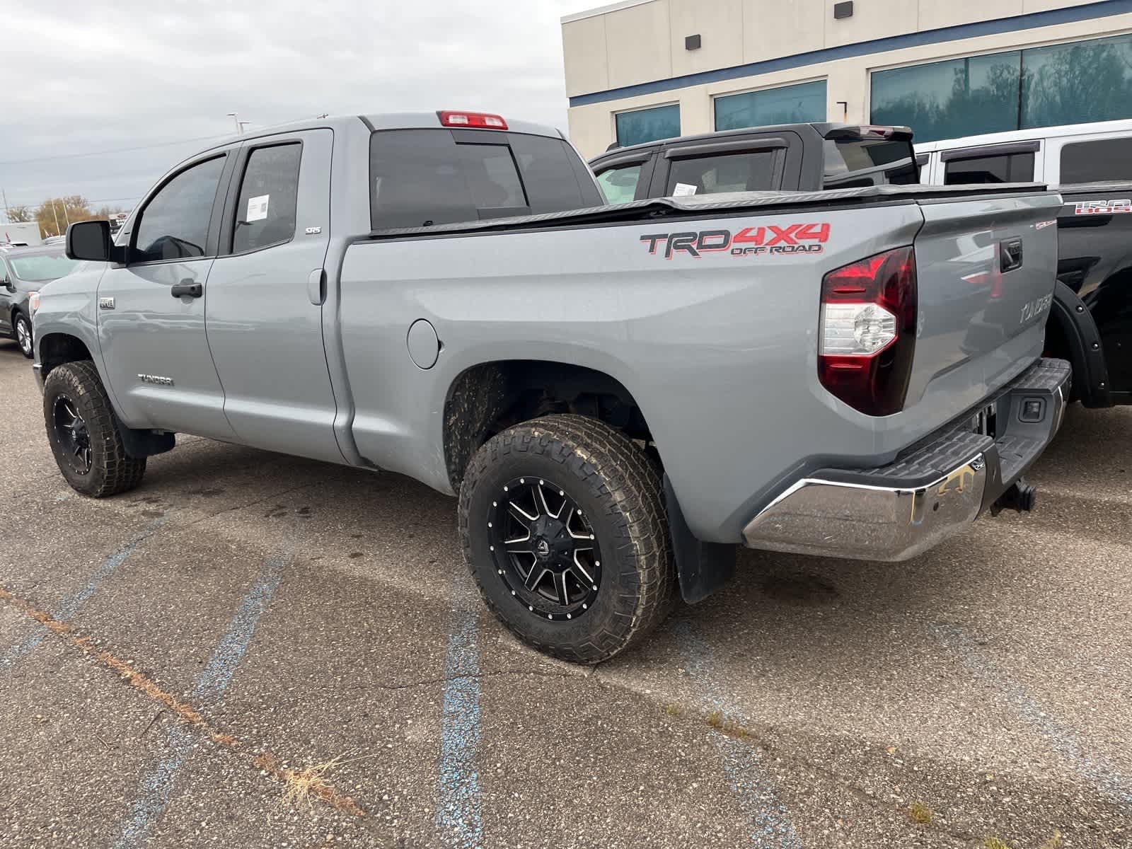 Thumbnail: 2018 Toyota Tundra - 9