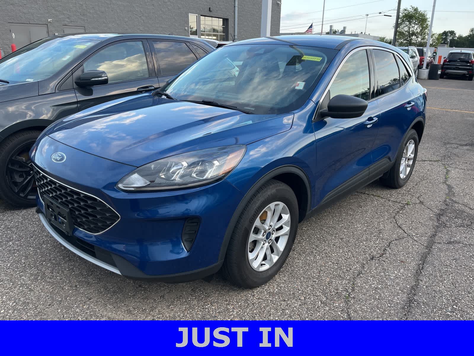 Thumbnail: 2022 Ford Escape - 1