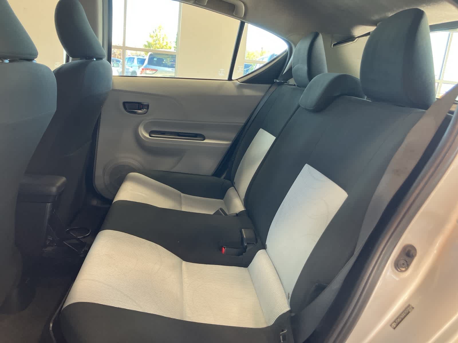 Thumbnail: 2012 Toyota Prius c - 24