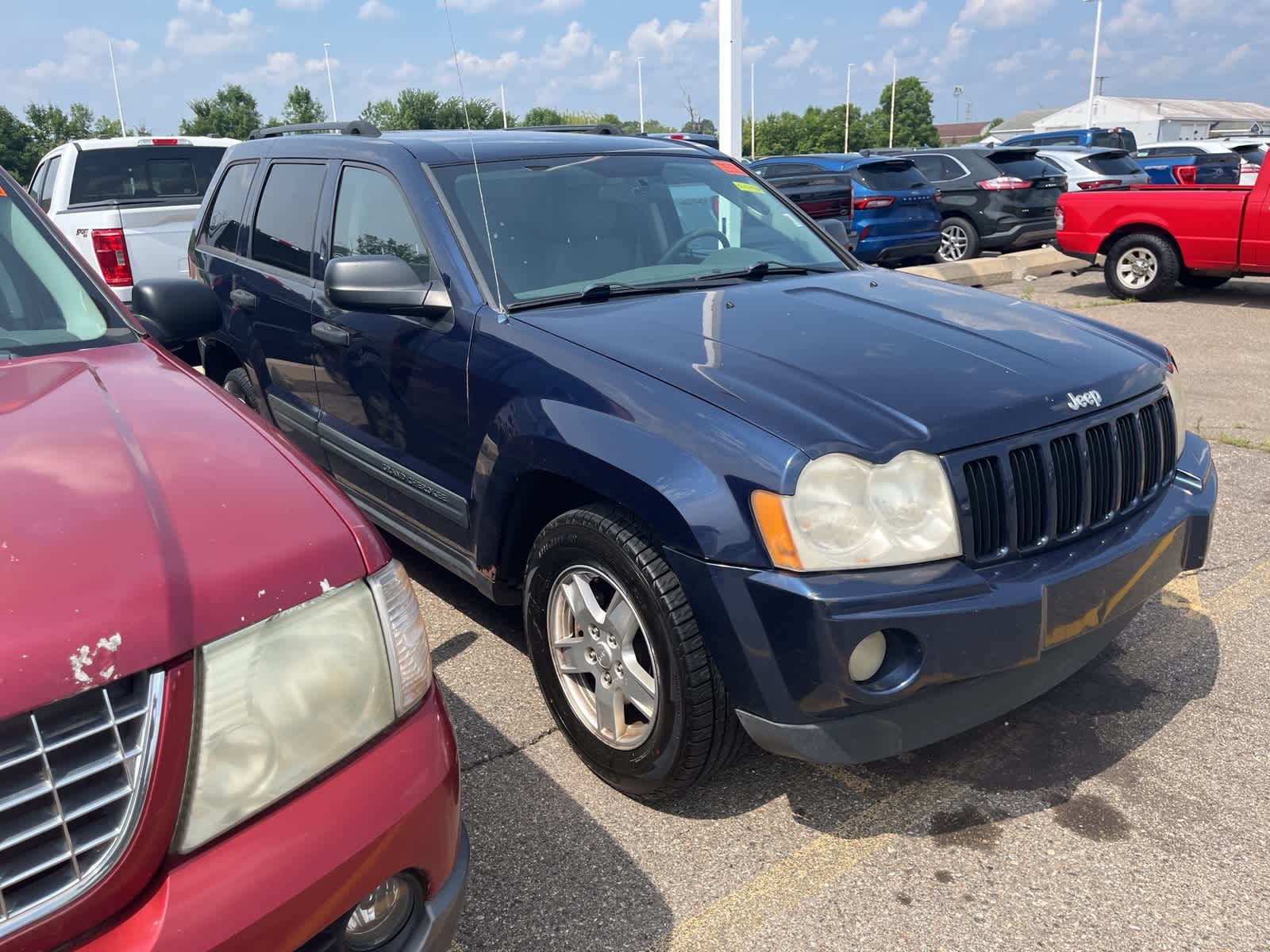 Thumbnail: 2005 Jeep Grand Cherokee - 16