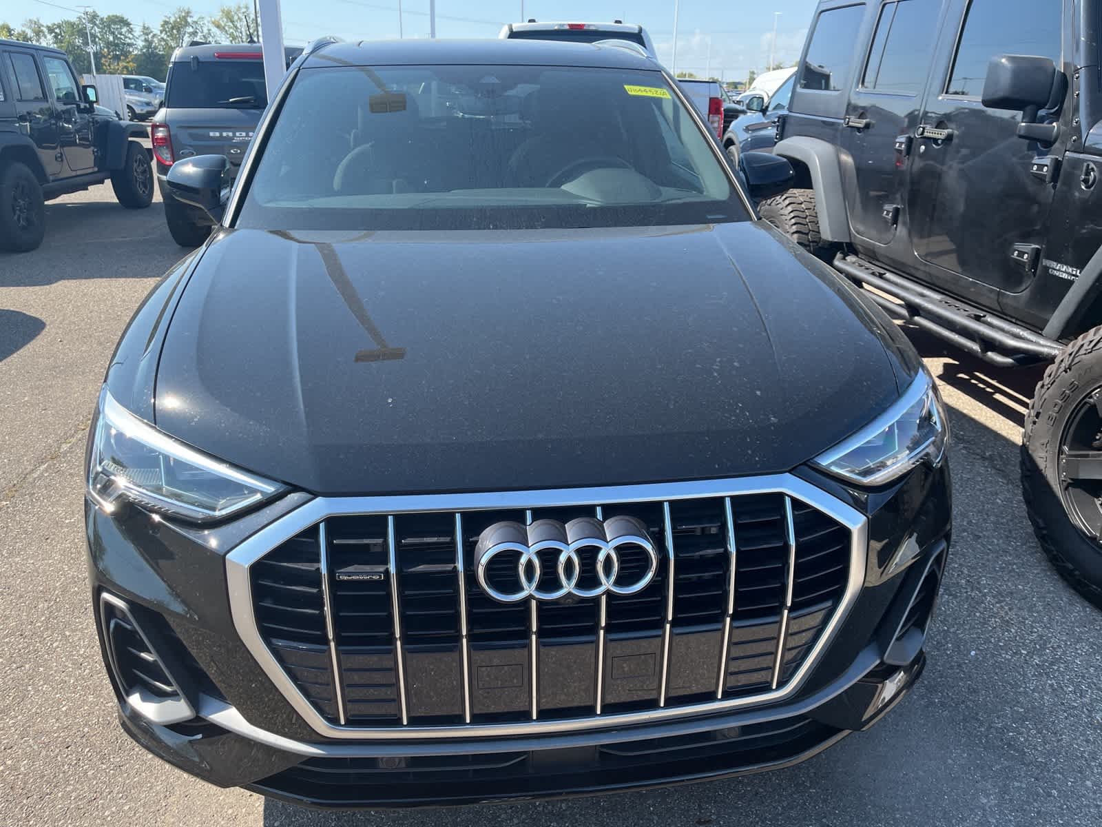 Thumbnail: 2022 Audi Q3 - 22