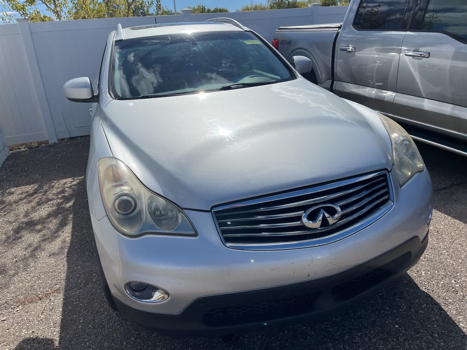 Thumbnail: 2010 INFINITI EX35 - 21