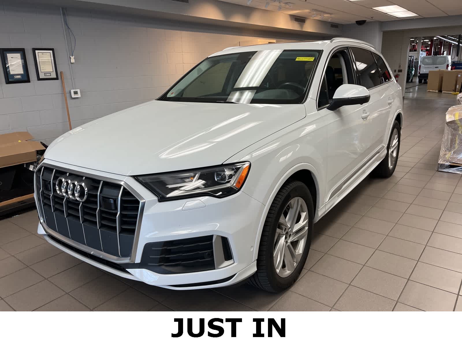 Thumbnail: 2021 Audi Q7 - 1