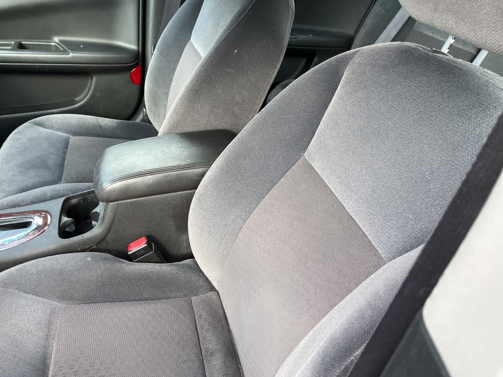 Thumbnail: 2011 Chevrolet Impala - 24