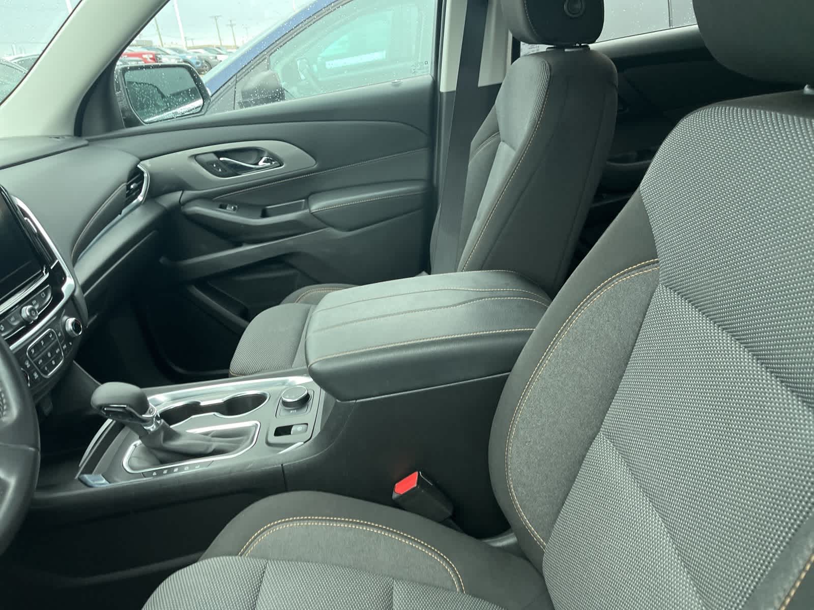 Thumbnail: 2021 Chevrolet Traverse - 24