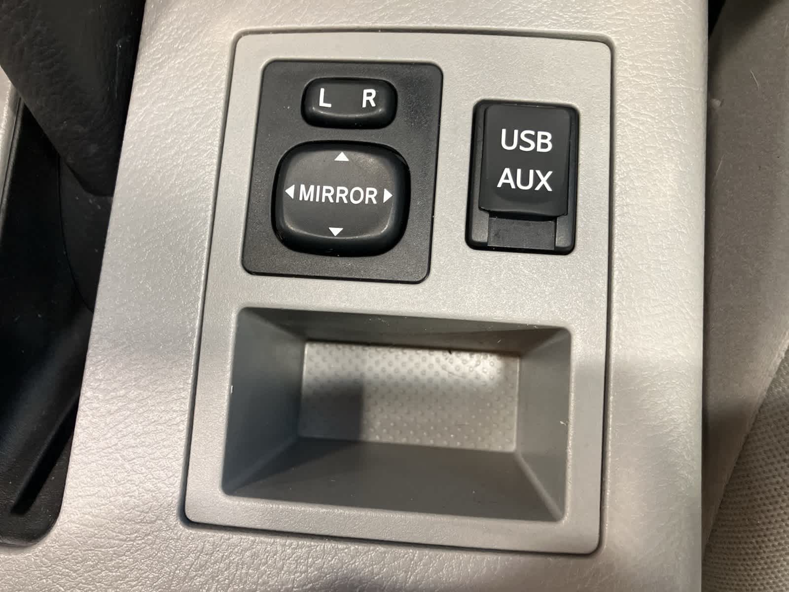 Thumbnail: 2012 Toyota RAV4 - 14