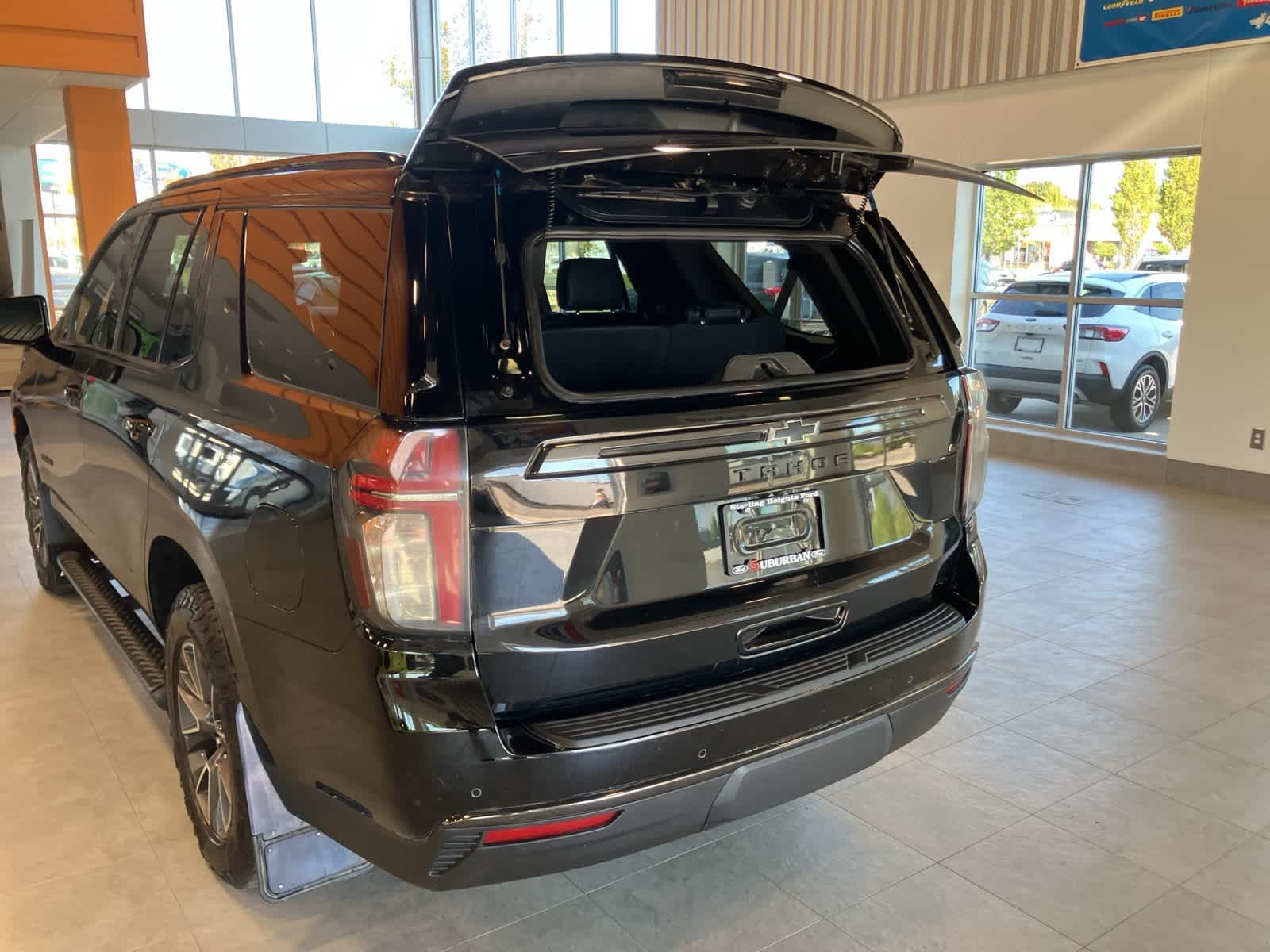 Thumbnail: 2021 Chevrolet Tahoe - 30