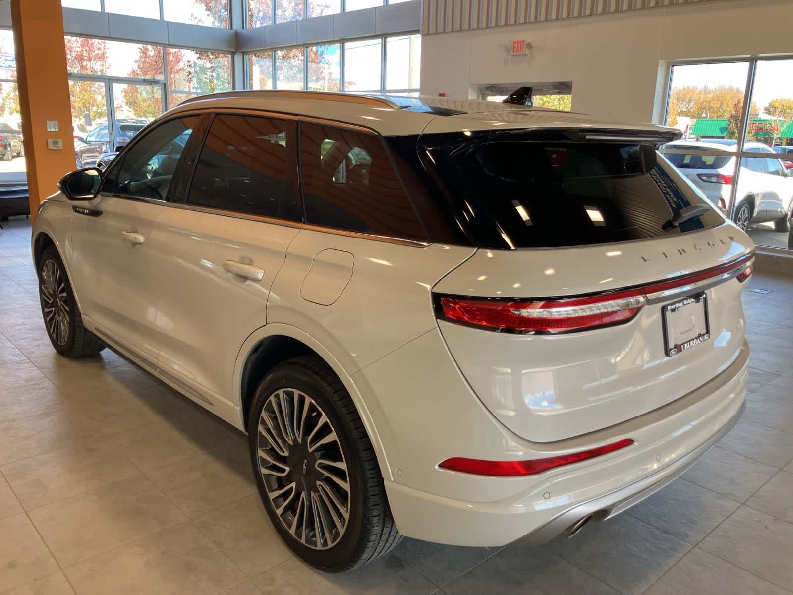 Thumbnail: 2022 Lincoln Corsair - 7