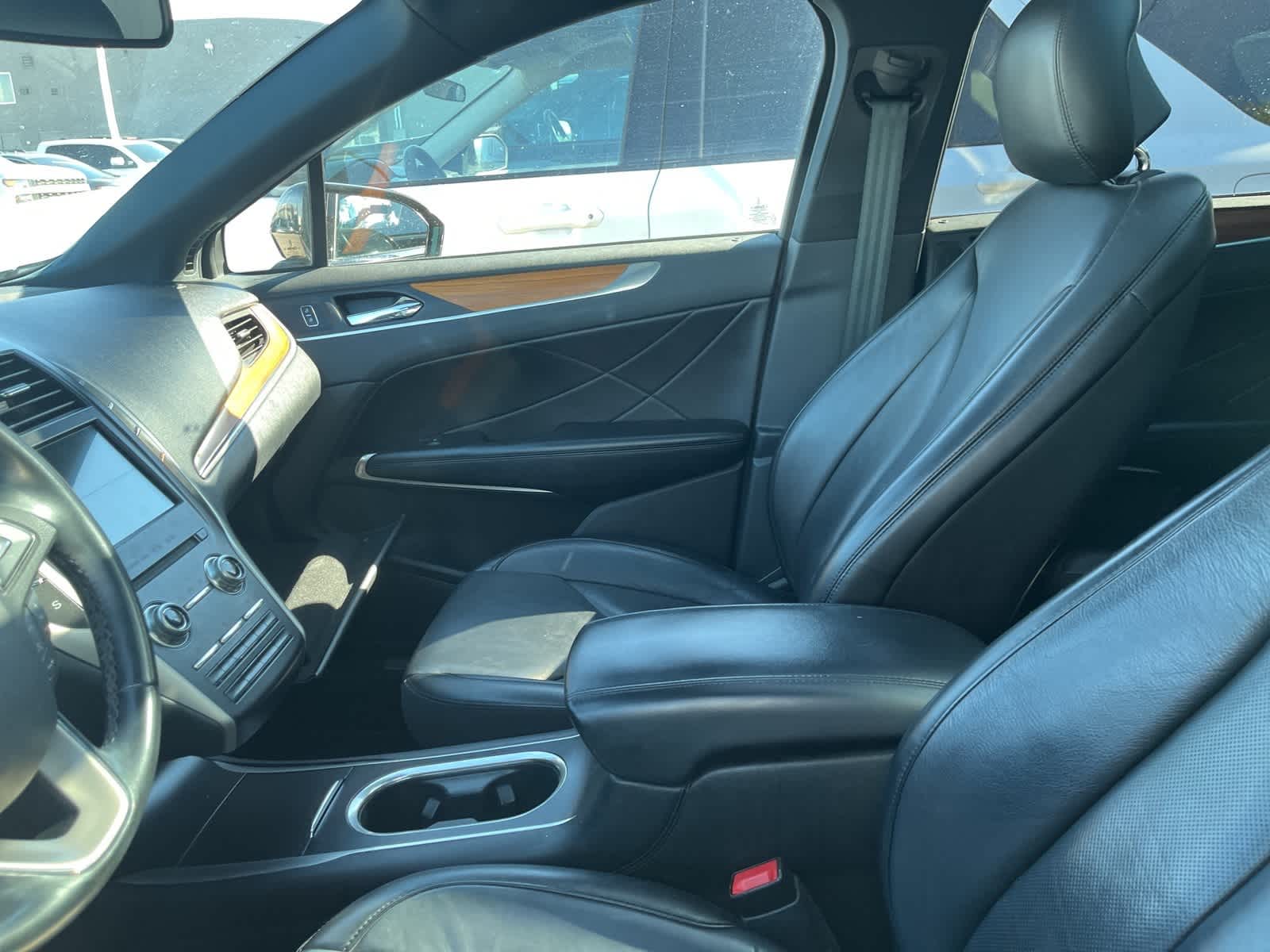 Thumbnail: 2019 Lincoln MKC - 25