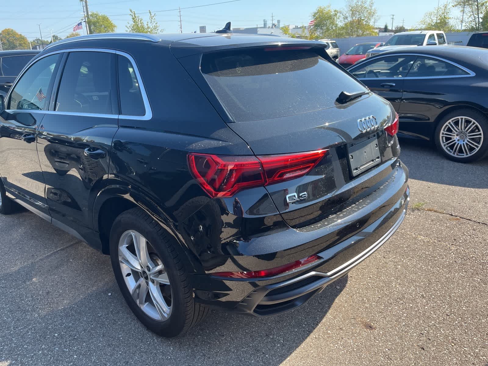 Thumbnail: 2022 Audi Q3 - 7