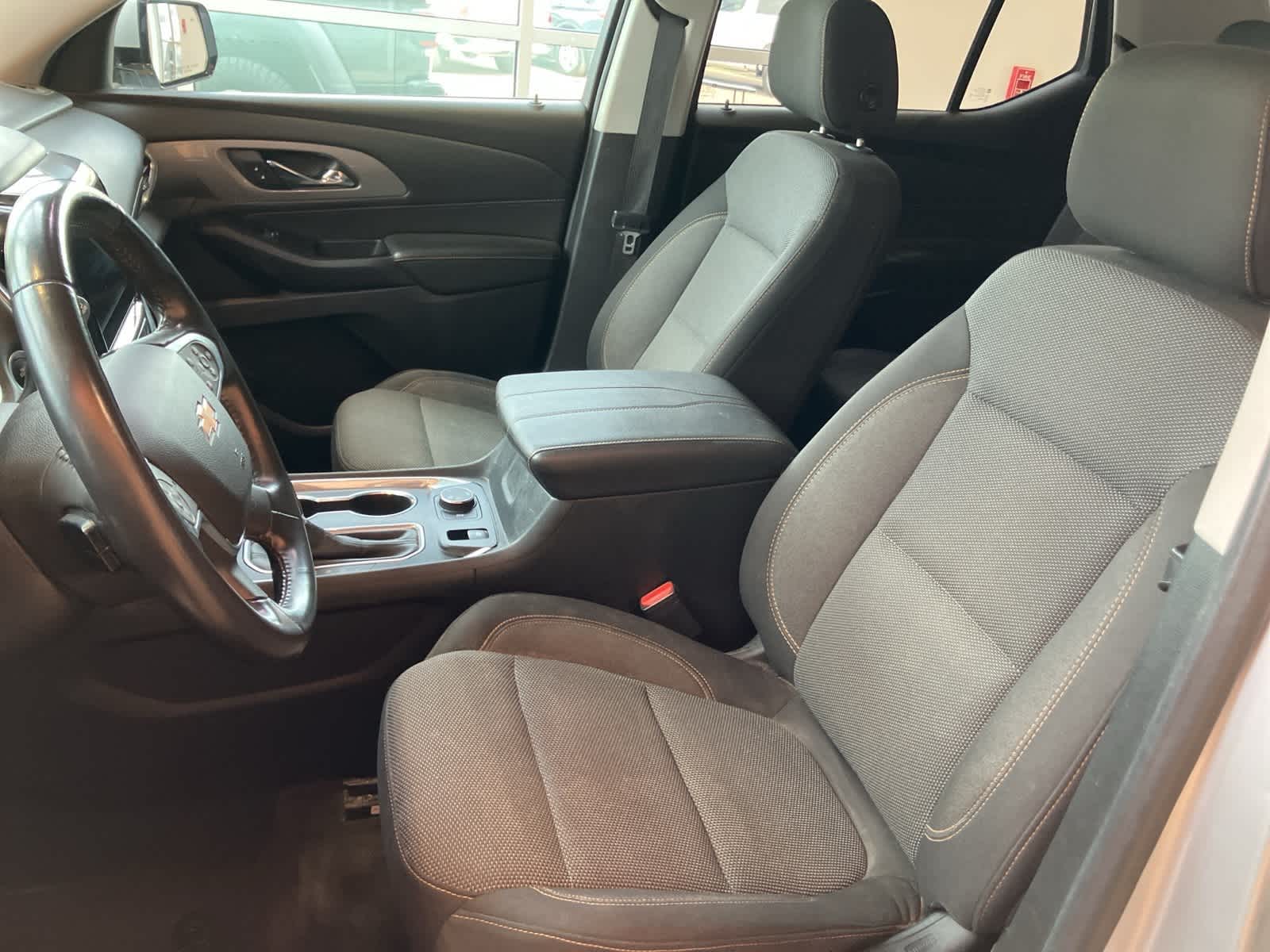 2020 Chevrolet Traverse LT 9
