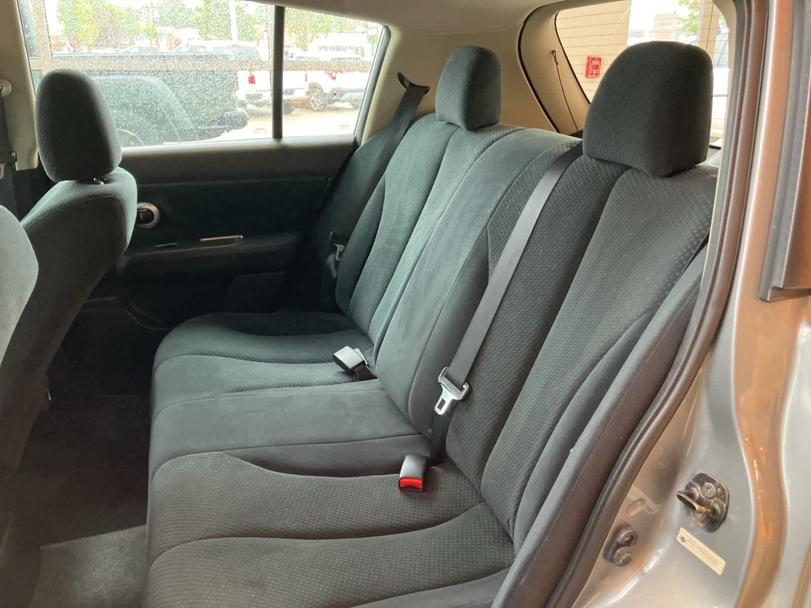 Thumbnail: 2012 Nissan Versa - 19