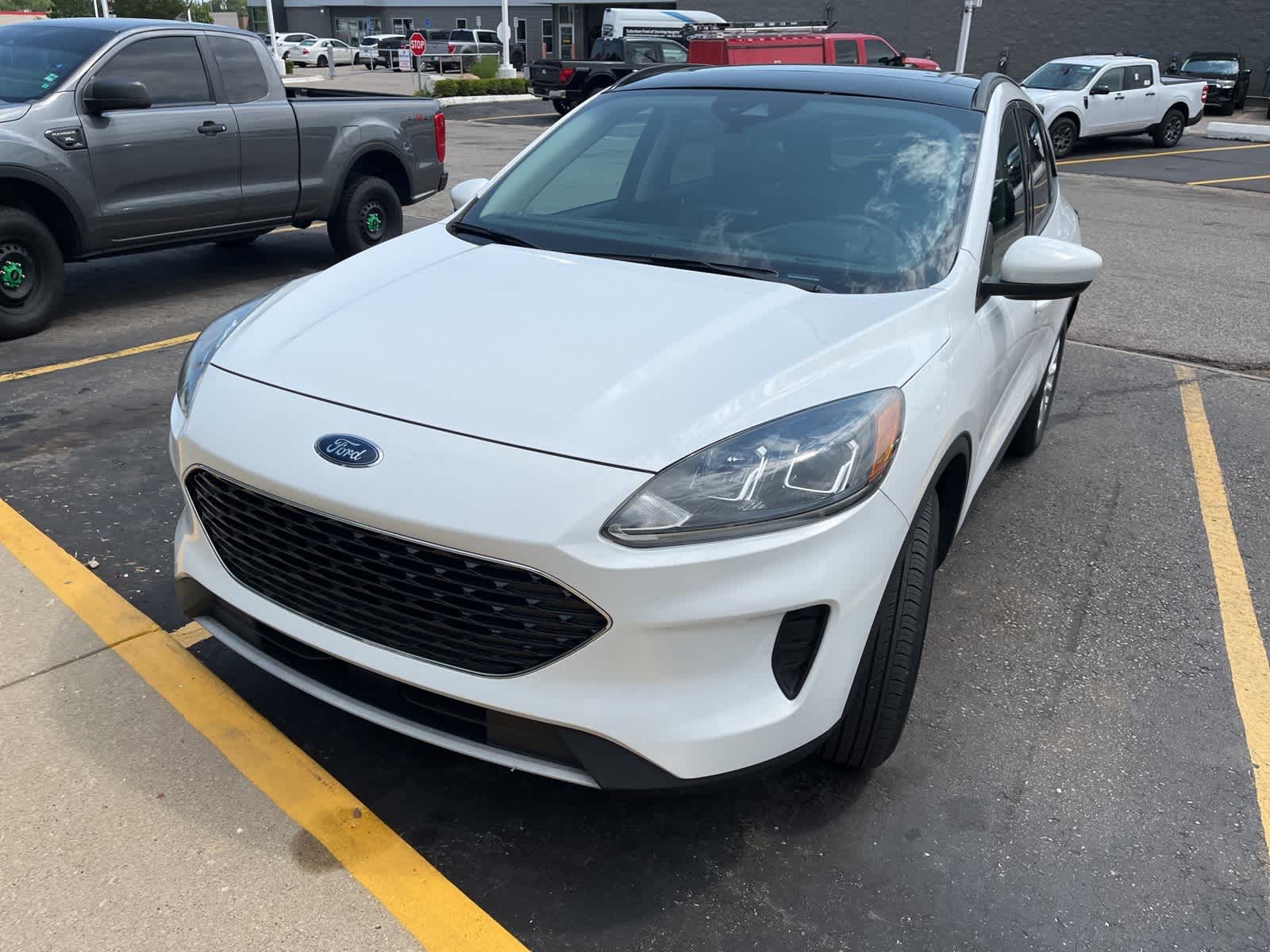 Thumbnail: 2020 Ford Escape - 4