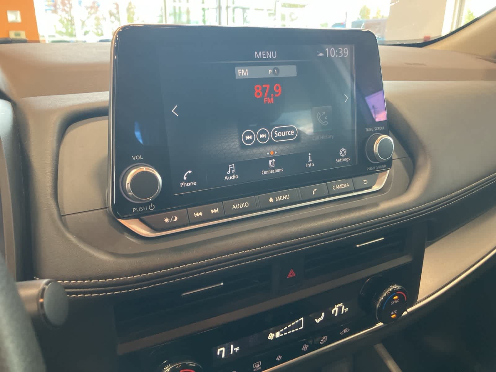 Thumbnail: 2023 Nissan Rogue - 18