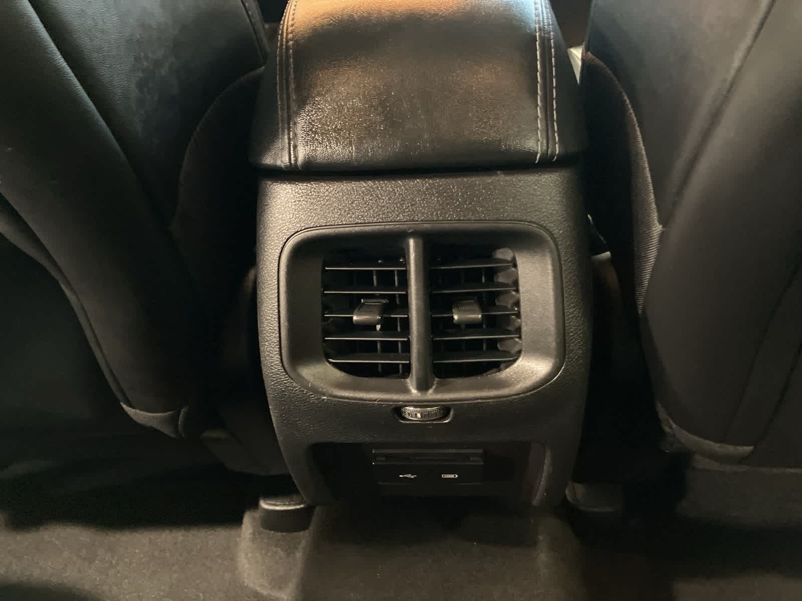 Thumbnail: 2020 Jeep Cherokee - 24