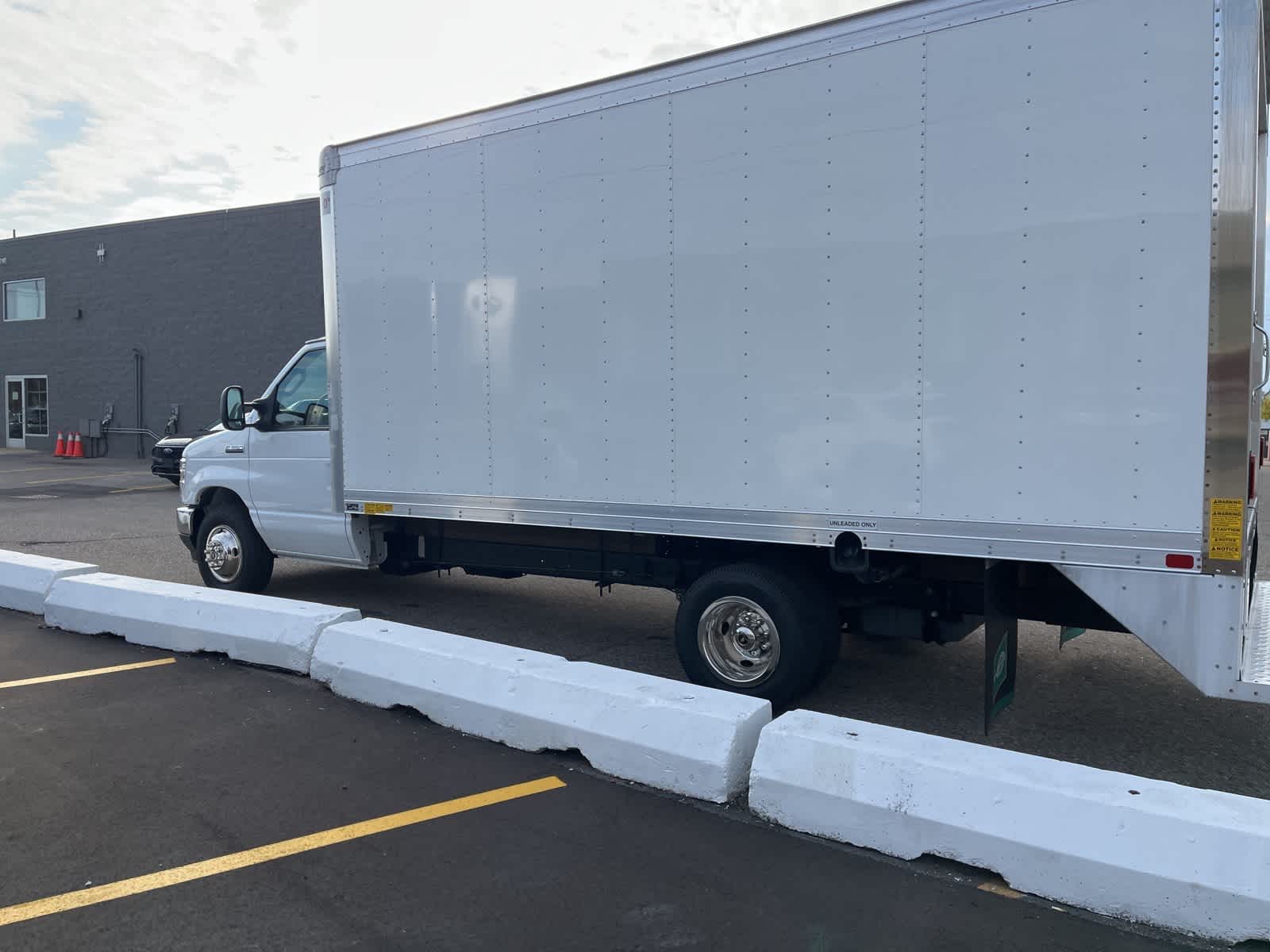 Thumbnail: 2024 Ford Econoline - 9