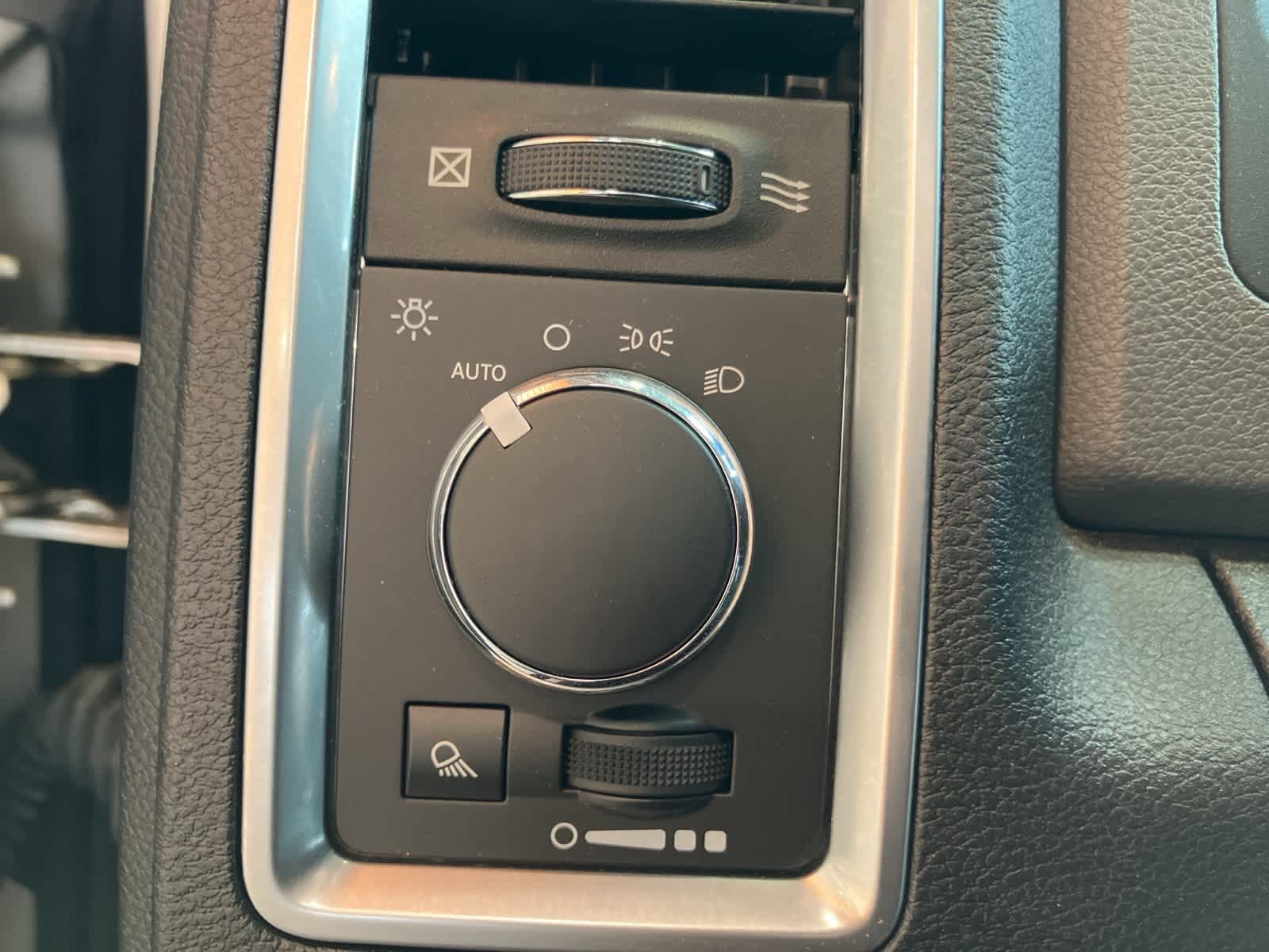 Thumbnail: 2014 RAM 1500 - 11