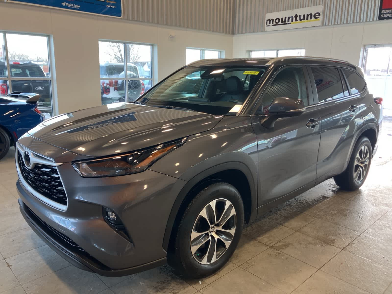 Thumbnail: 2023 Toyota Highlander - 1