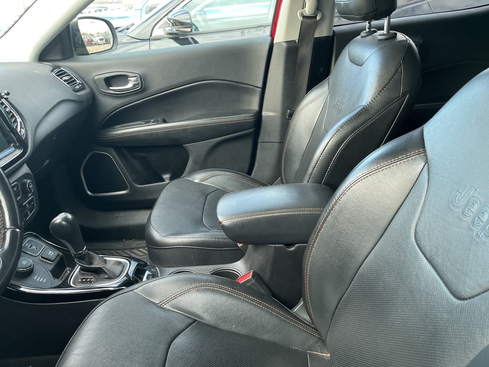 Thumbnail: 2020 Jeep Compass - 23