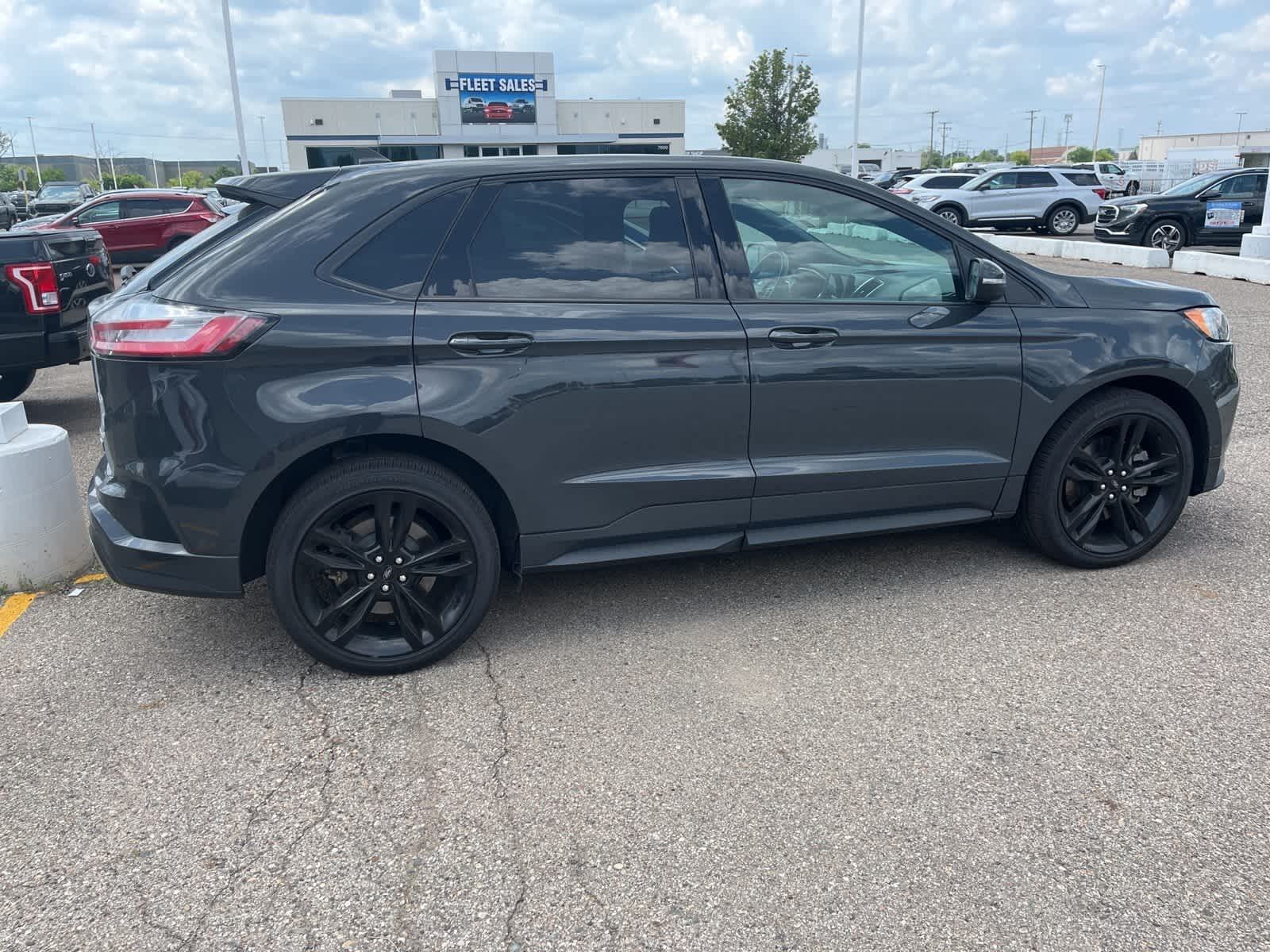 2021 Ford Edge ST 13