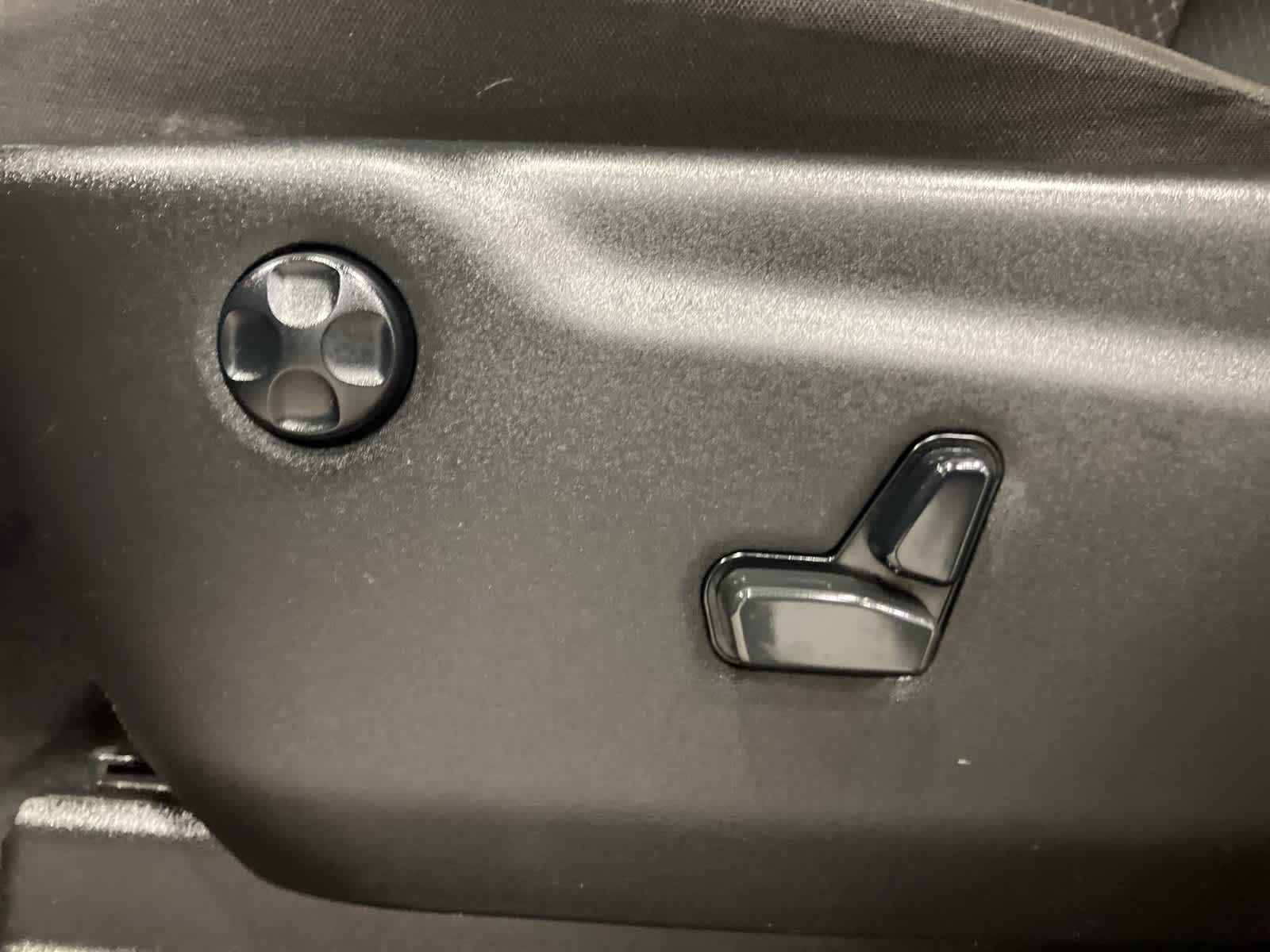 Thumbnail: 2021 Jeep Grand Cherokee - 10