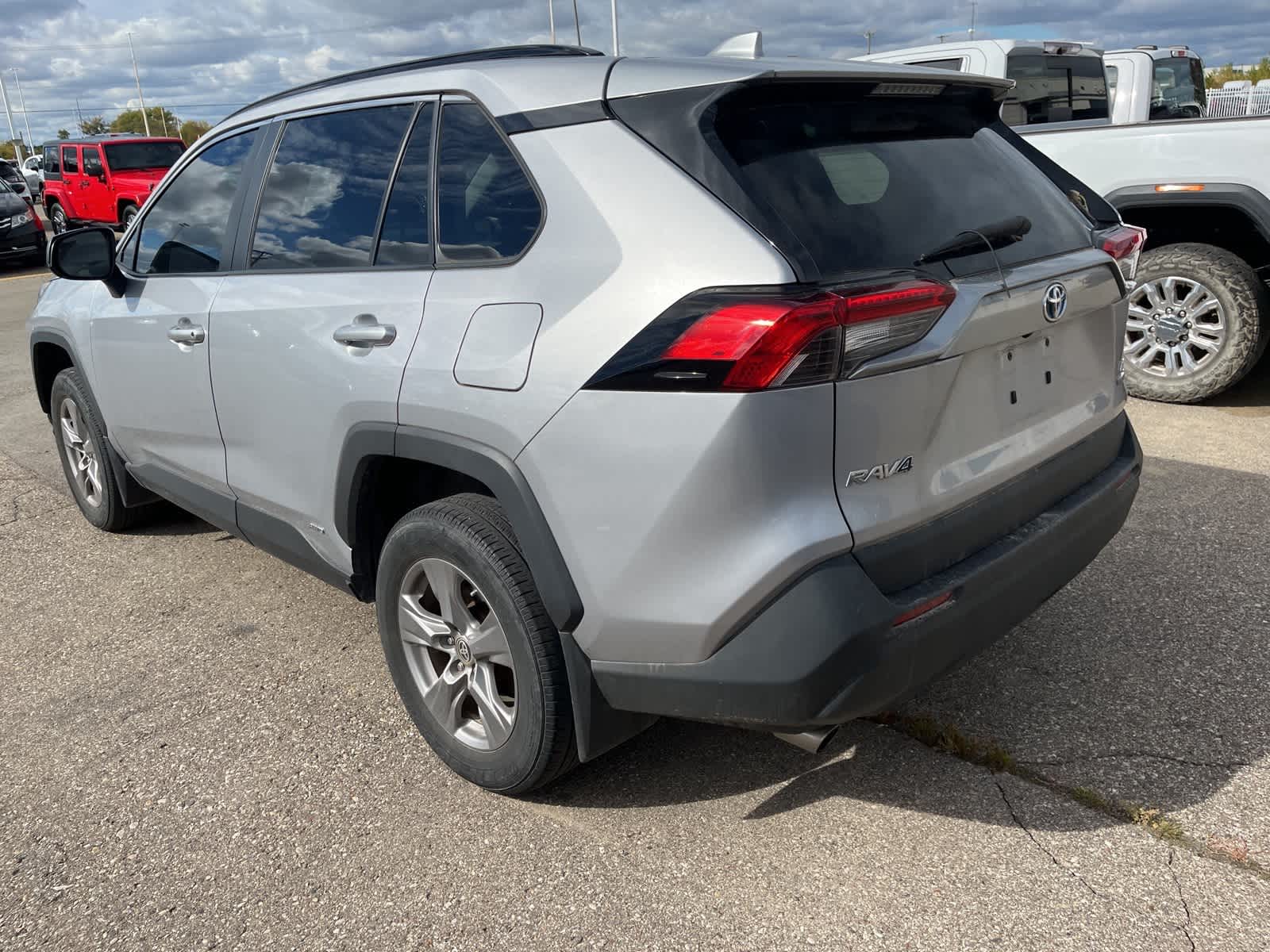Thumbnail: 2022 Toyota RAV4 - 9