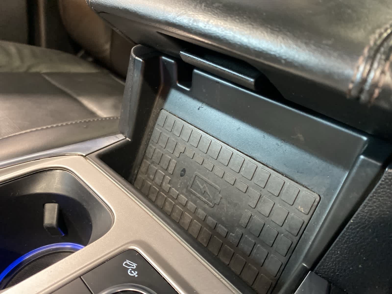 Thumbnail: 2020 Ford Explorer - 24