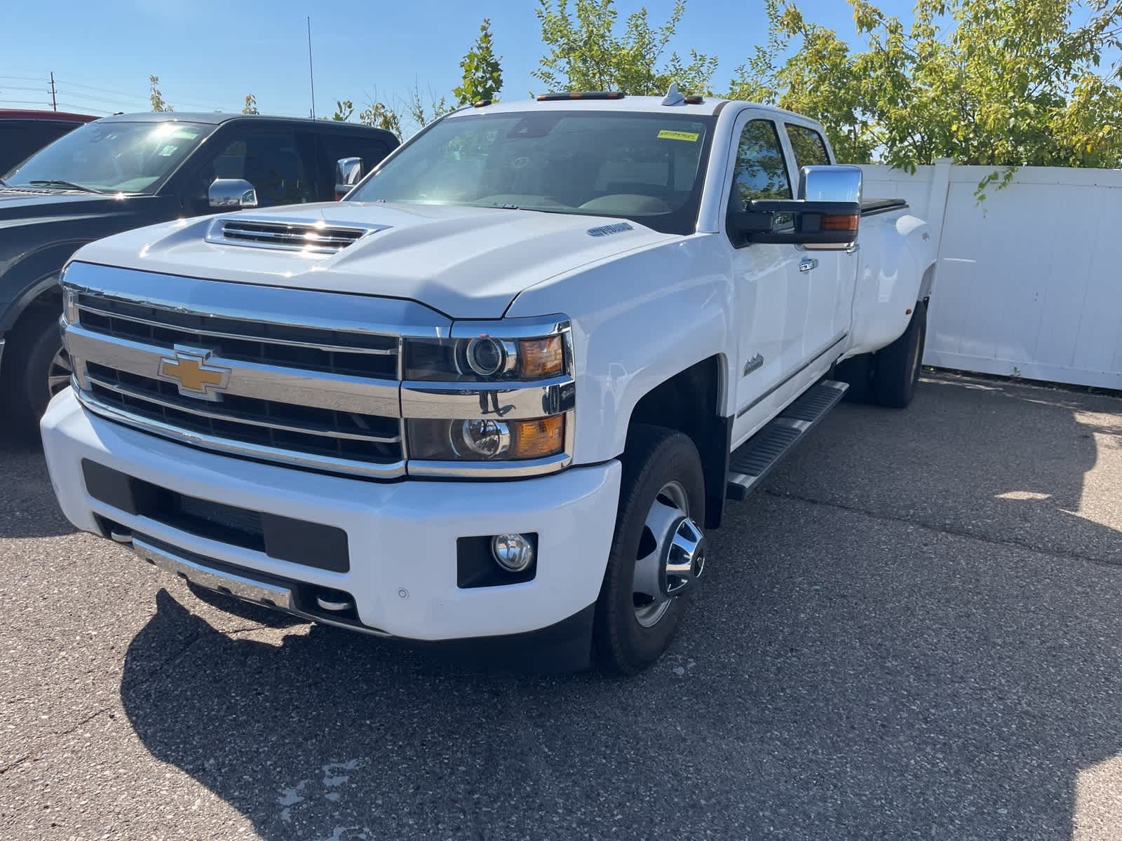 Thumbnail: 2019 Chevrolet Silverado 3500 - 2