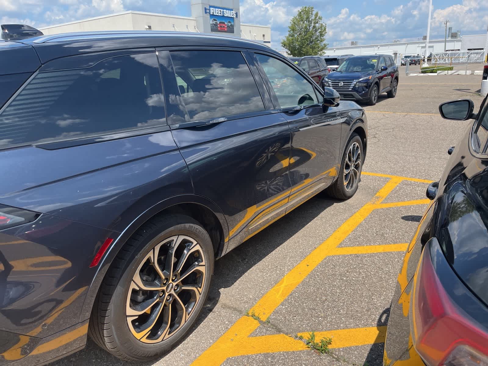 Thumbnail: 2024 Lincoln Nautilus - 16