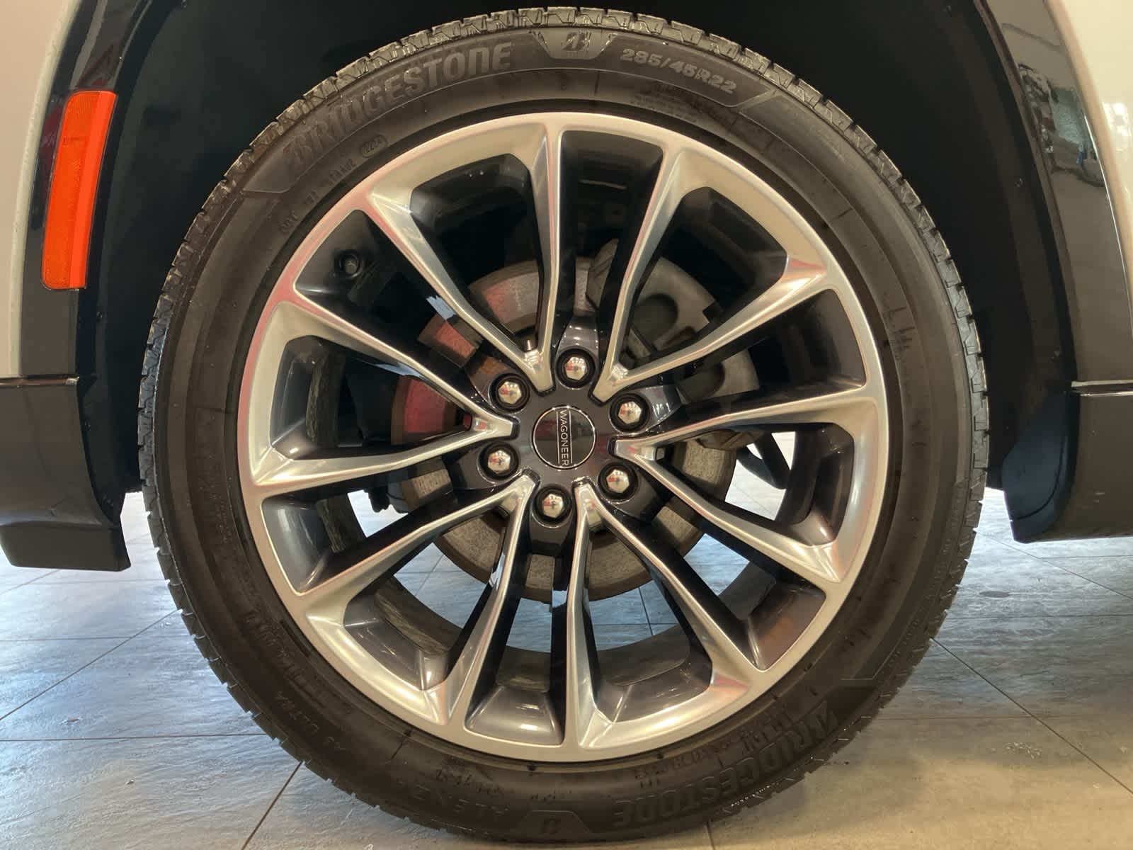 Thumbnail: 2022 Jeep Wagoneer - 9