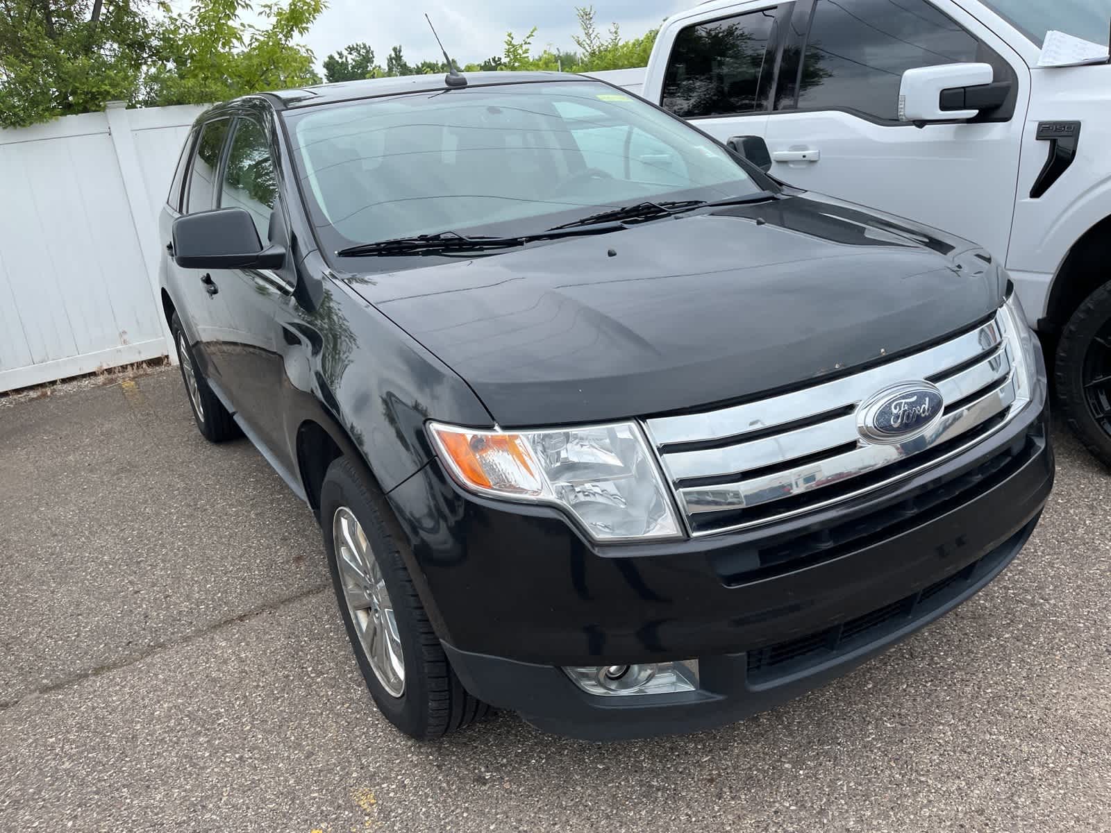 Thumbnail: 2010 Ford Edge - 20