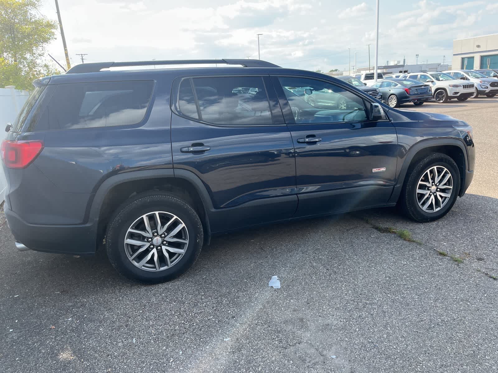 Thumbnail: 2017 GMC Acadia - 13