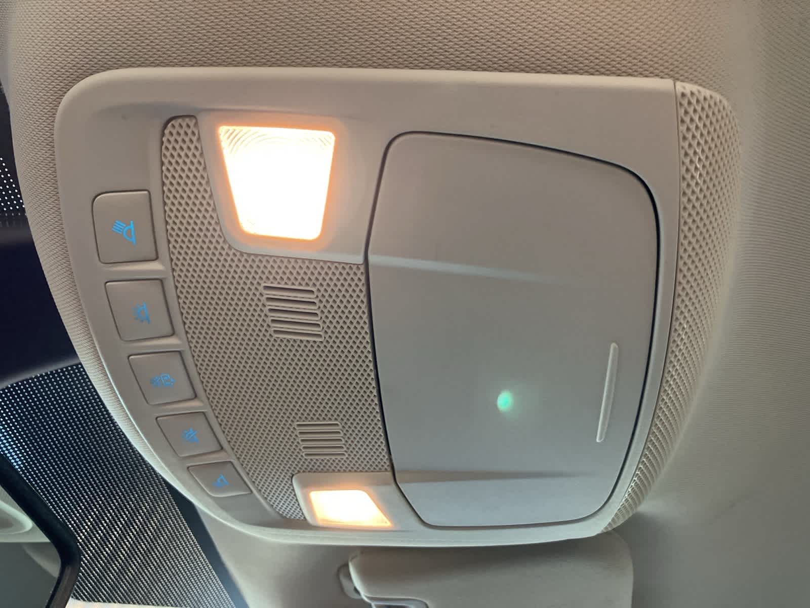 Thumbnail: 2022 Ford Edge - 20