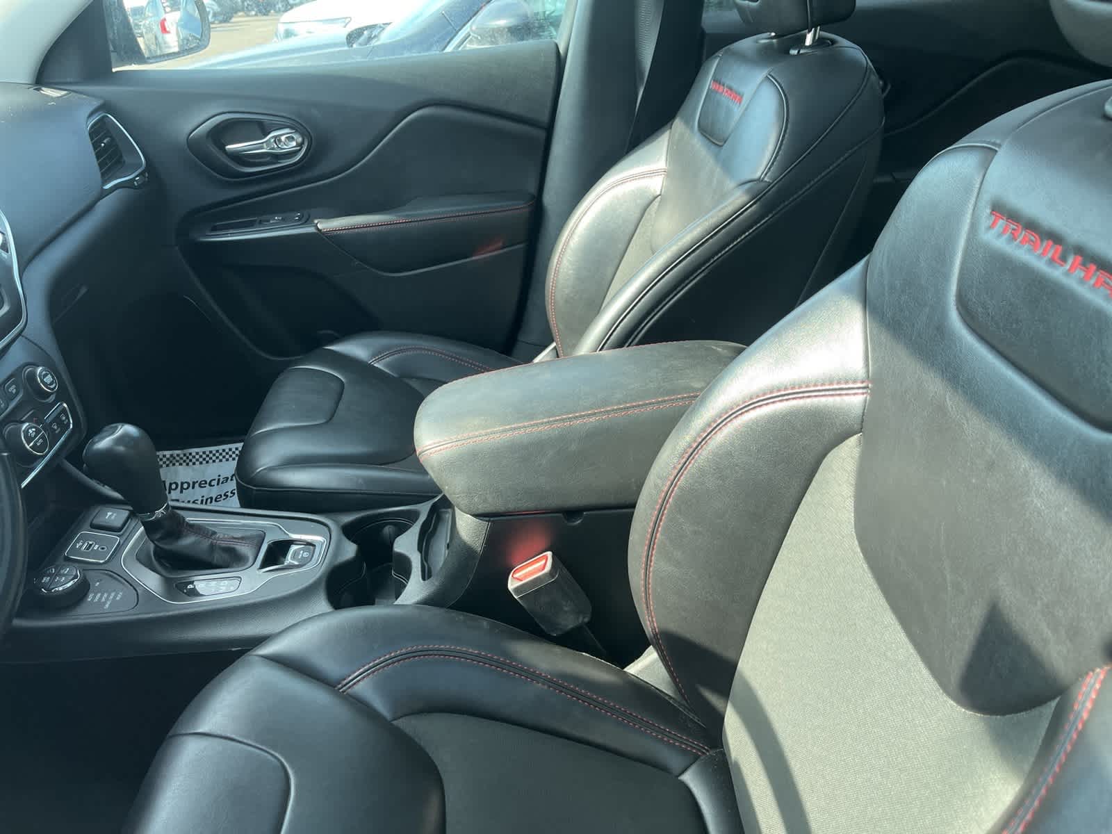 Thumbnail: 2021 Jeep Cherokee - 23