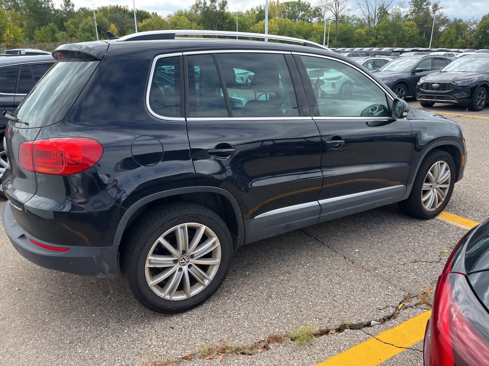 Thumbnail: 2013 Volkswagen Tiguan - 13