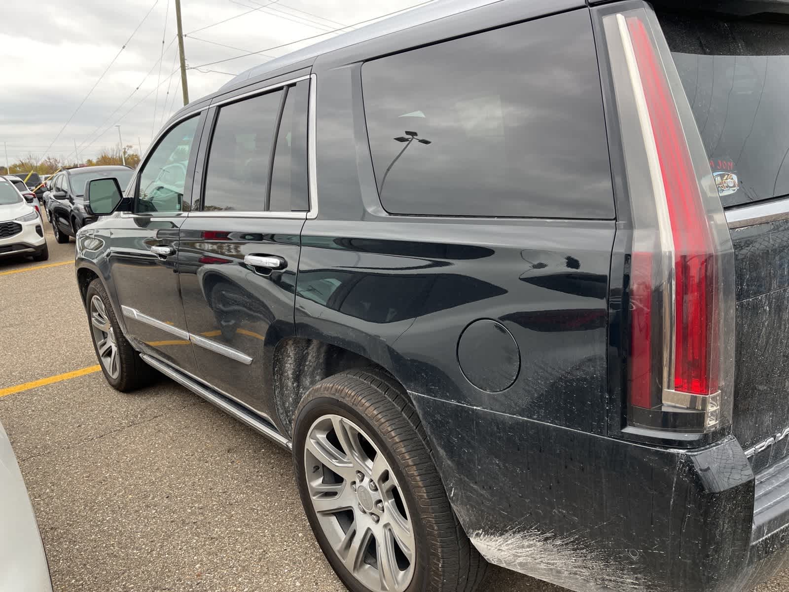 Thumbnail: 2017 Cadillac Escalade - 11