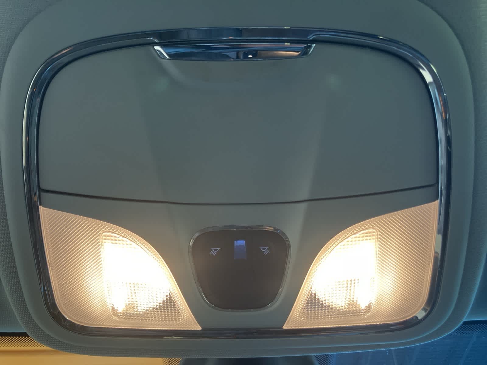 Thumbnail: 2019 Jeep Cherokee - 21