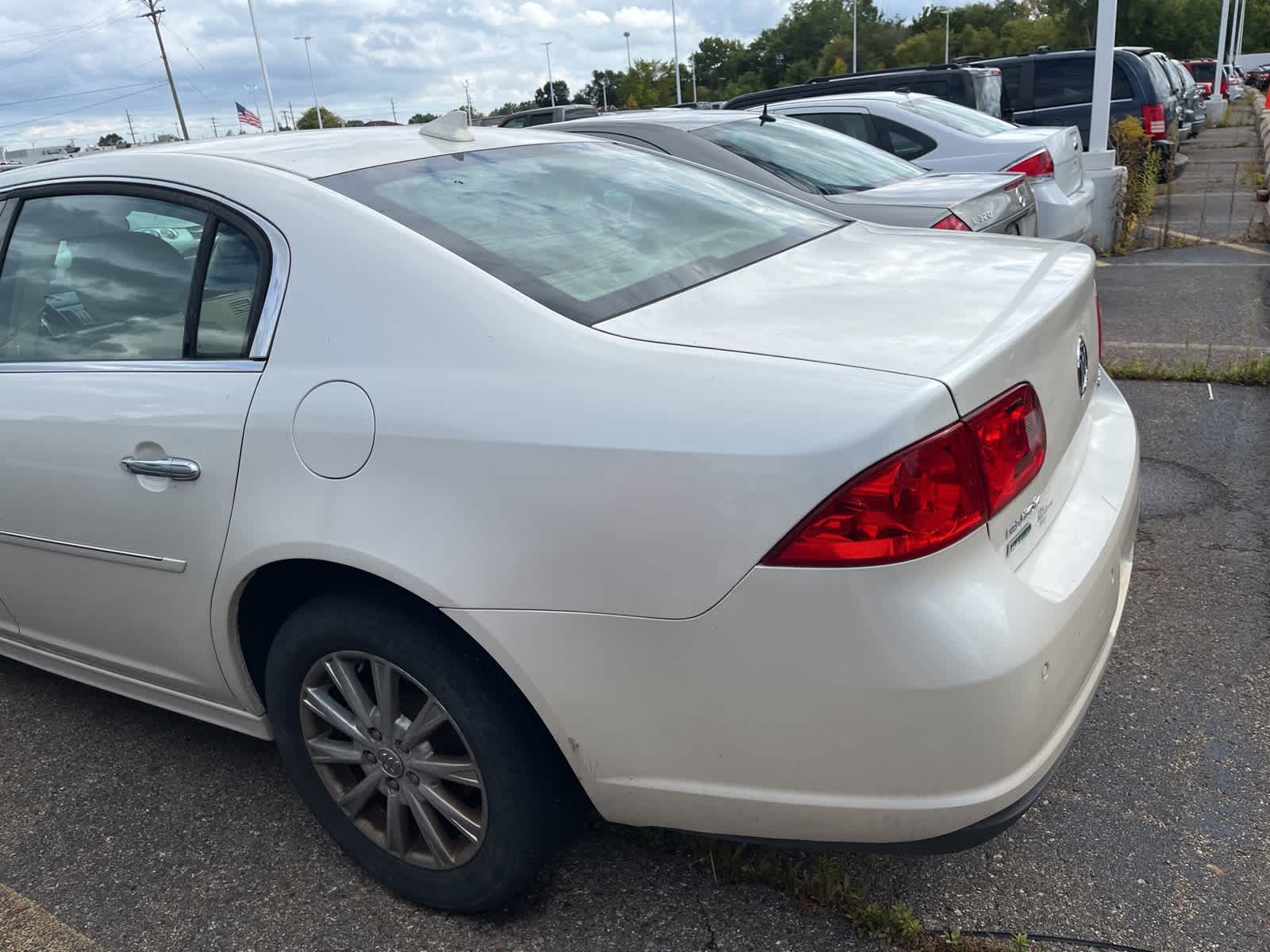 Thumbnail: 2010 Buick Lucerne - 7